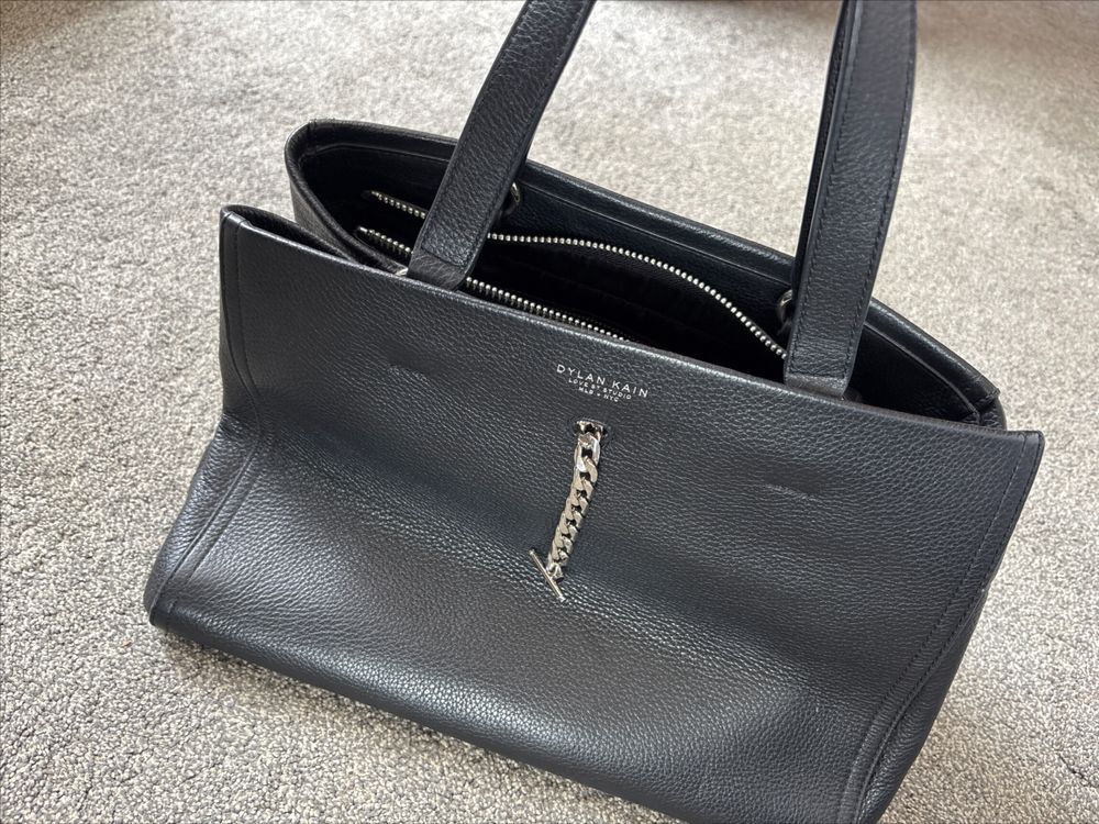 Dylan Kain “The Lindes carryall”