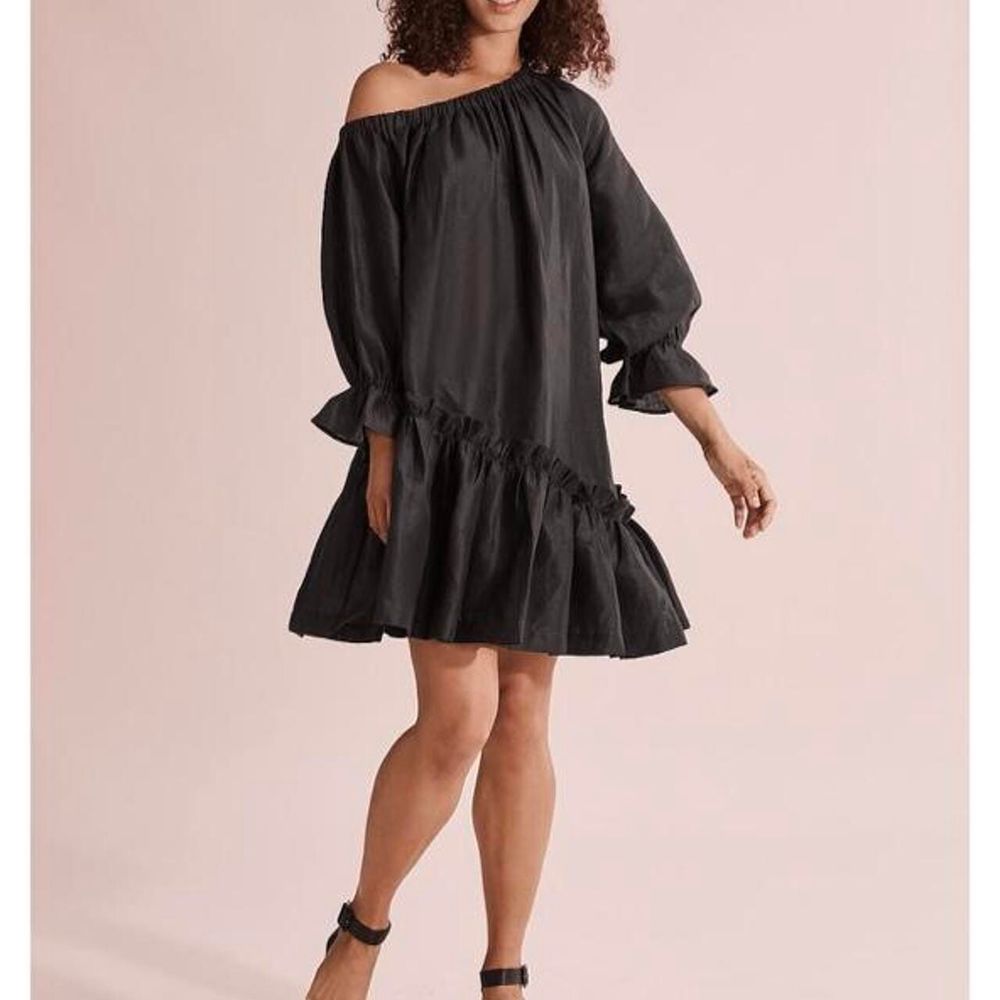 black a line satin dress WILLOW GOWN A-LINE WITH COWL NECKLINE Best-selling Polyester Details Color:Ocean-Blue Black Midi Dress +