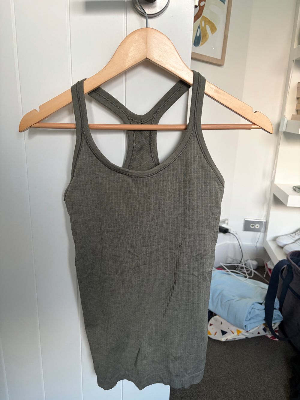 Lululemon Ebb to street tank