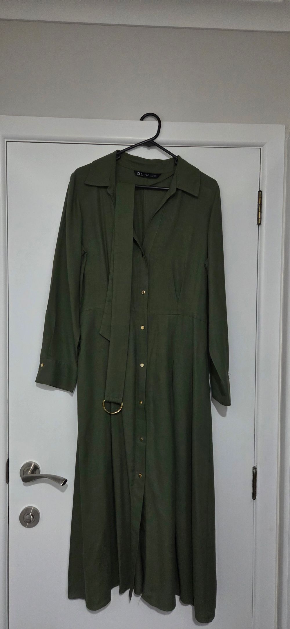 Zara - Zara Green Midi Dress Size S on Designer Wardrobe Zara - Zara Green Midi Dress Size S on Designer Wardrobe