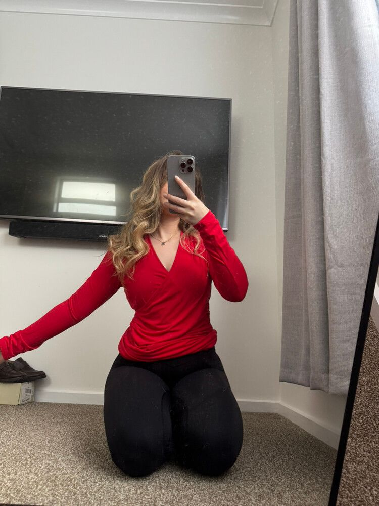 Paula Ryan Red Long sleeve Top