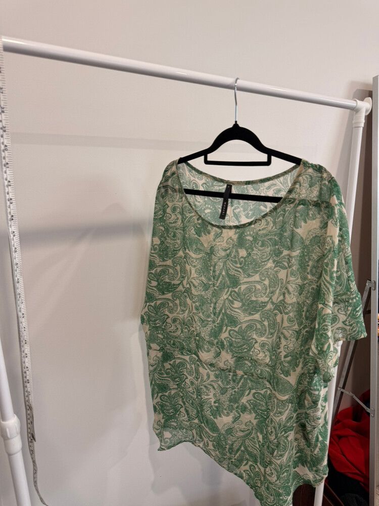 Moochi Green Paisley Top Size M