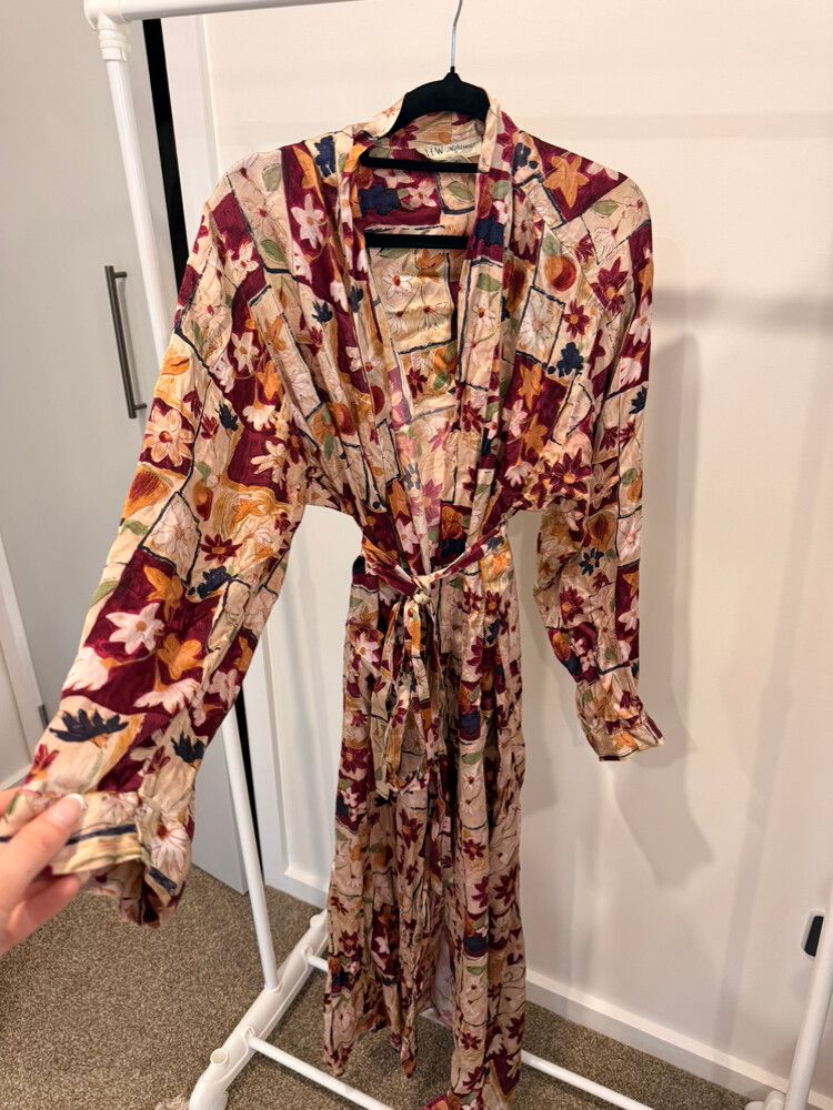 JfW Nightwear Floral Silk Robe