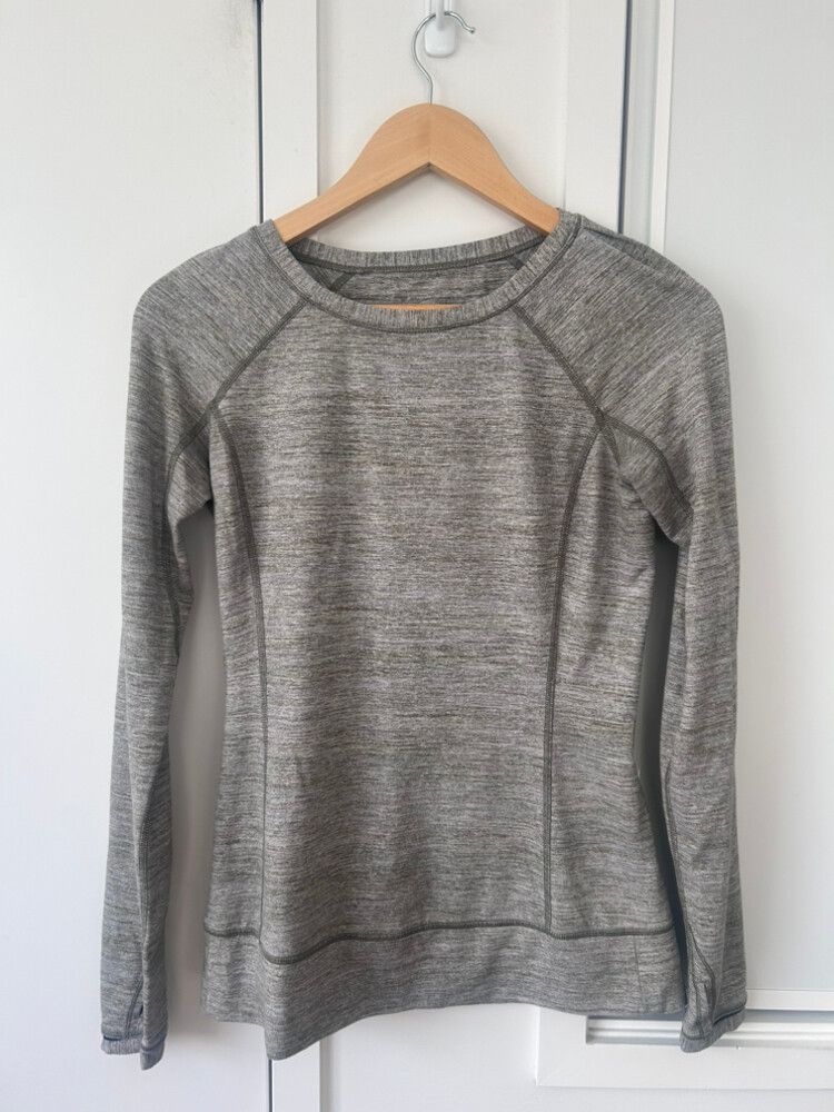 Lululemon Green/Grey Long Sleeved Top
