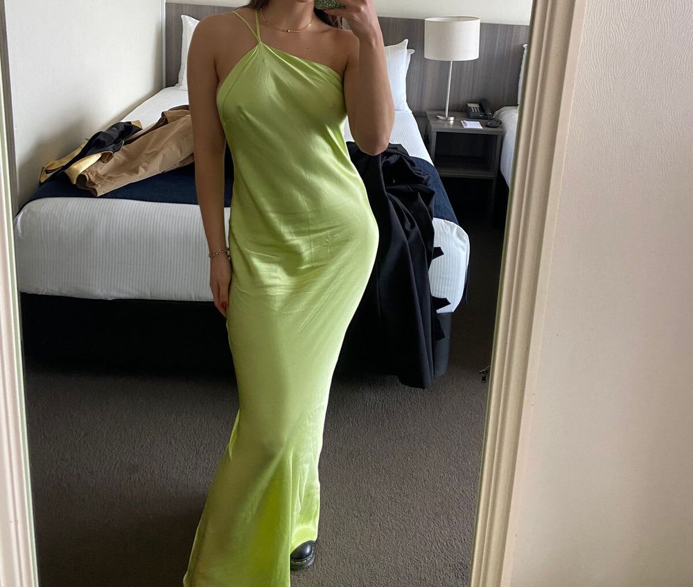 Meshki - Green dress on Designer Wardrobe