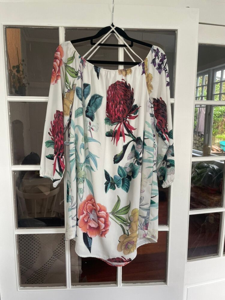 Stilla floral Off The Shoulder Dress