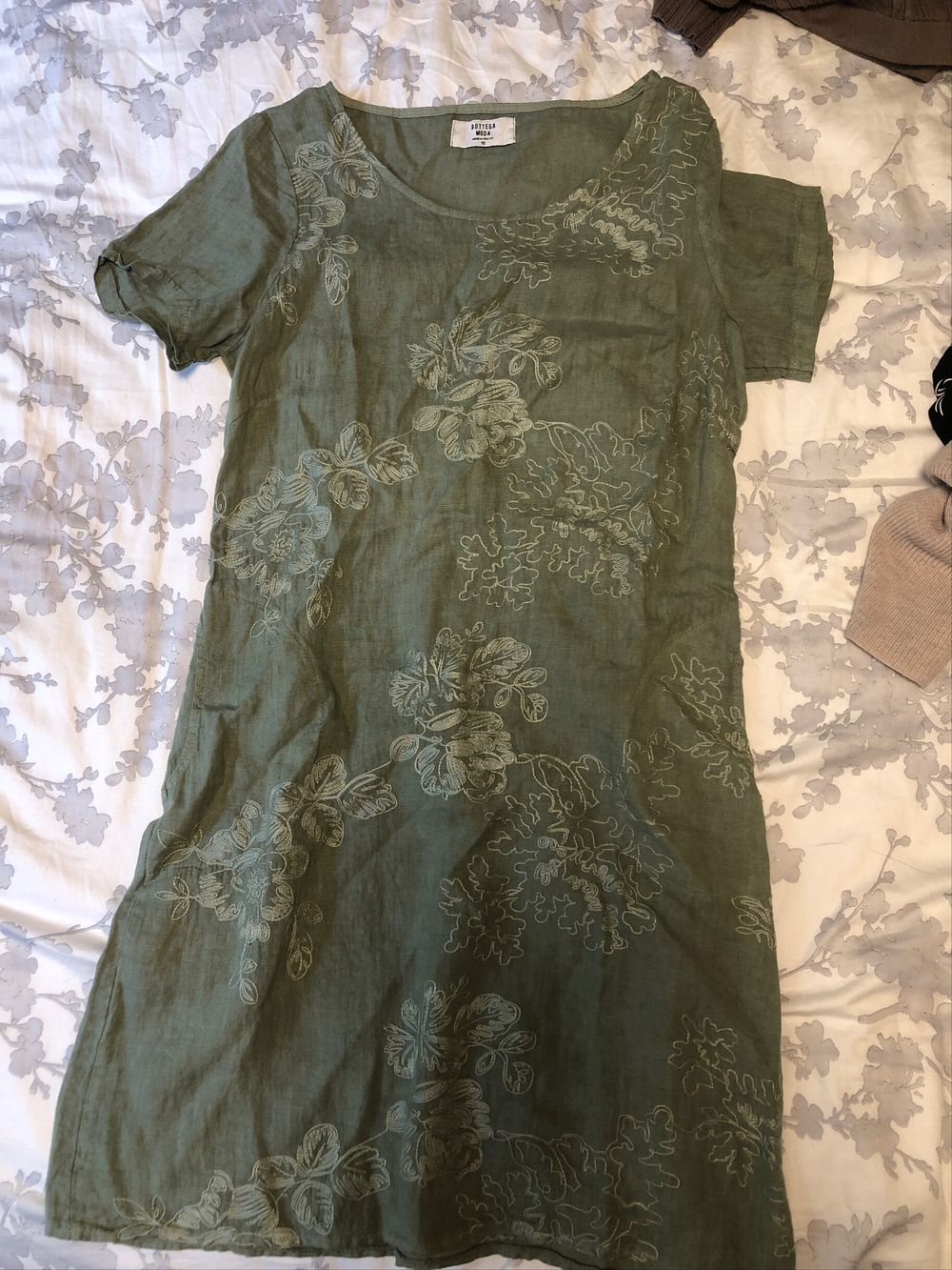 Bottega Veneta - Bottega Moda Linen Dress on Designer Wardrobe Bottega Veneta - Bottega Moda Linen Dress on Designer Wardrobe