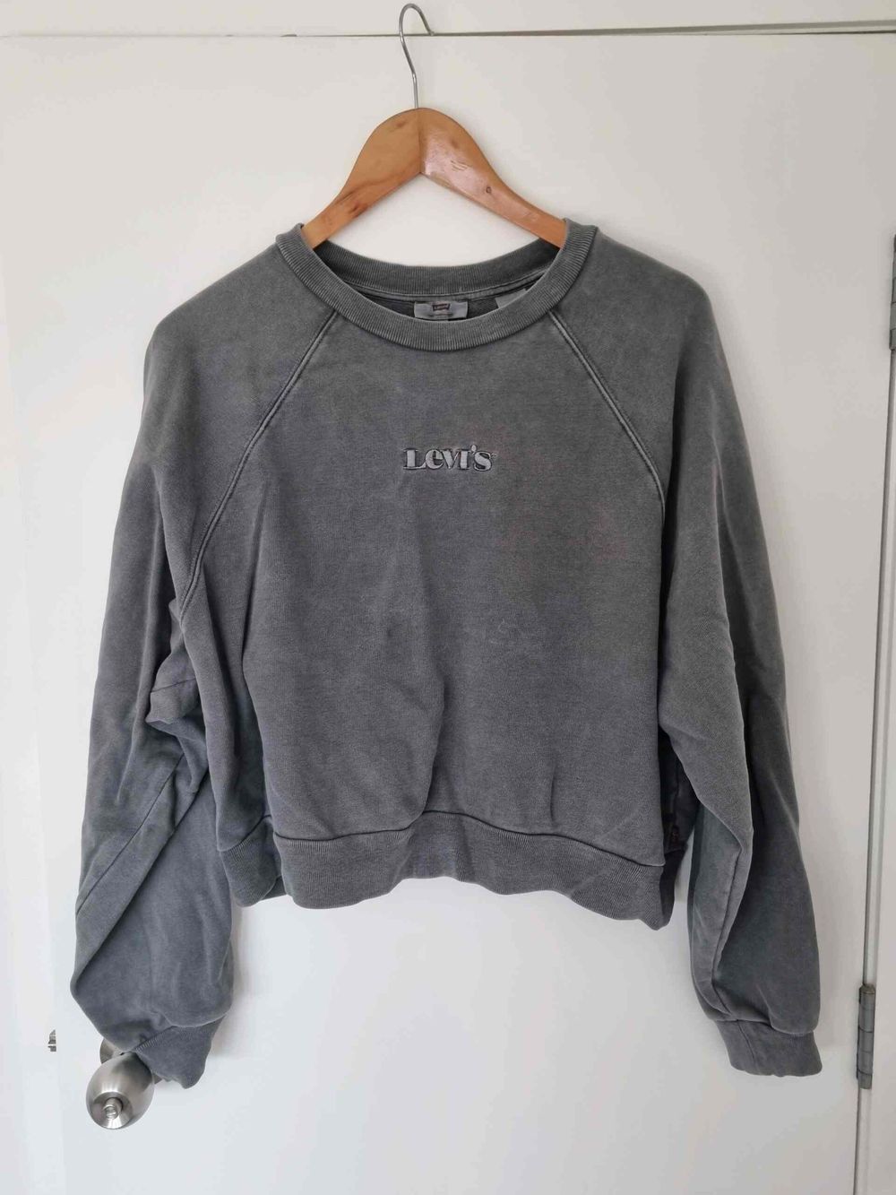 Levi's Grey Cropped Sweatshirt