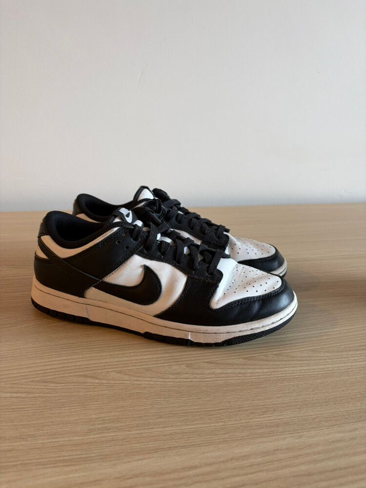 Nike Panda Dunks