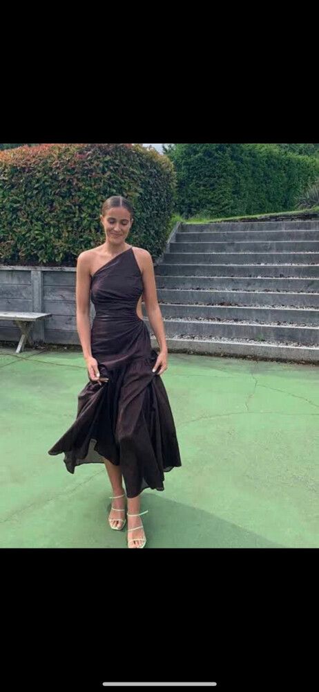 ruby bettina cut out dress The Ruby Bettina cutout dress, available for hire online for your next  event beyondyourwardrobe.com.au #rubynz #beyondyourwardrobe  #consciousfashion #consciousfashionblogger #rewear #sharefashion  #circularfashion #fashionista #fashiondiary #dresshireau