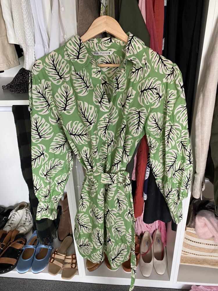 Zara - Zara Leaf Print Dress on Designer Wardrobe Zara - Zara Leaf Print Dress on Designer Wardrobe