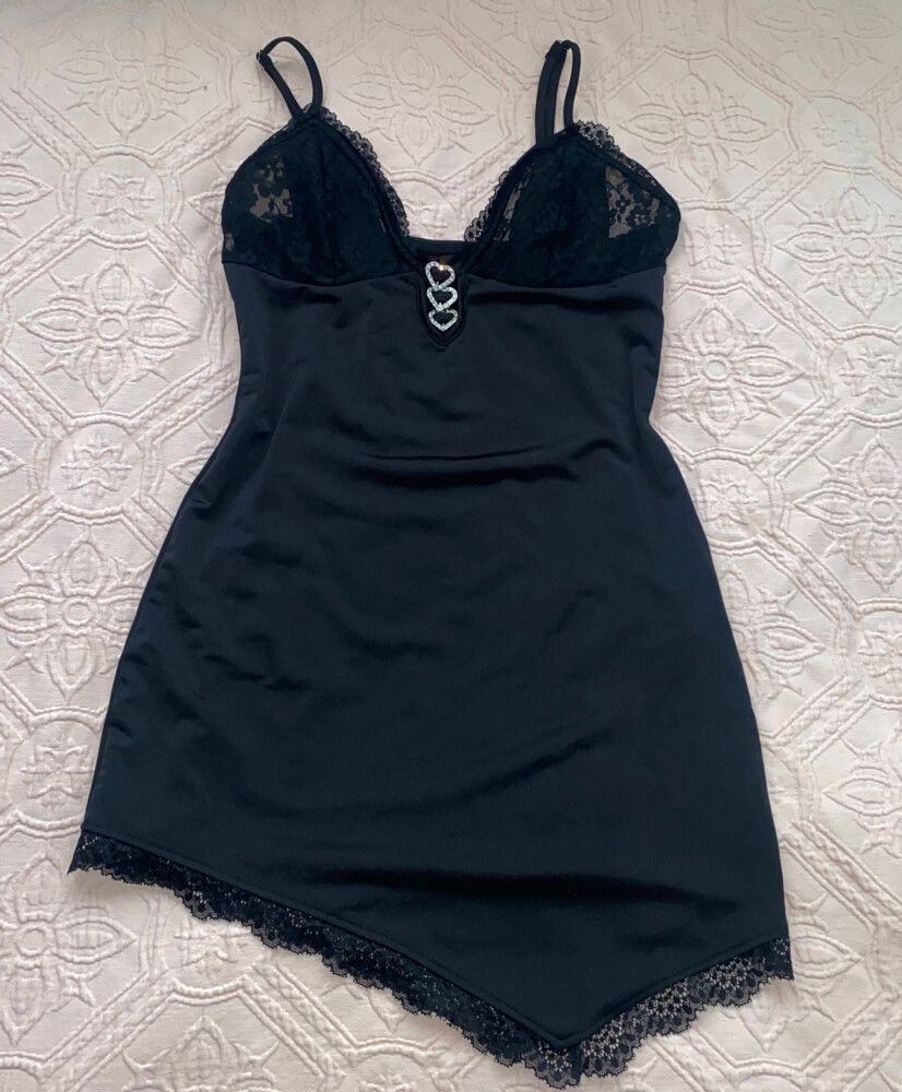 Black Lace Dress With Heart-shaped Buckles