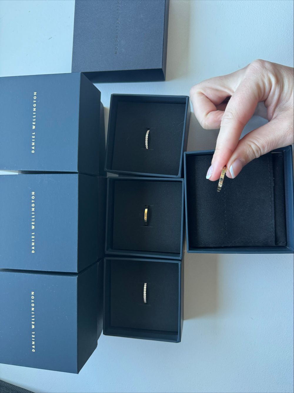 4x Daniel Wellington rings - brand new