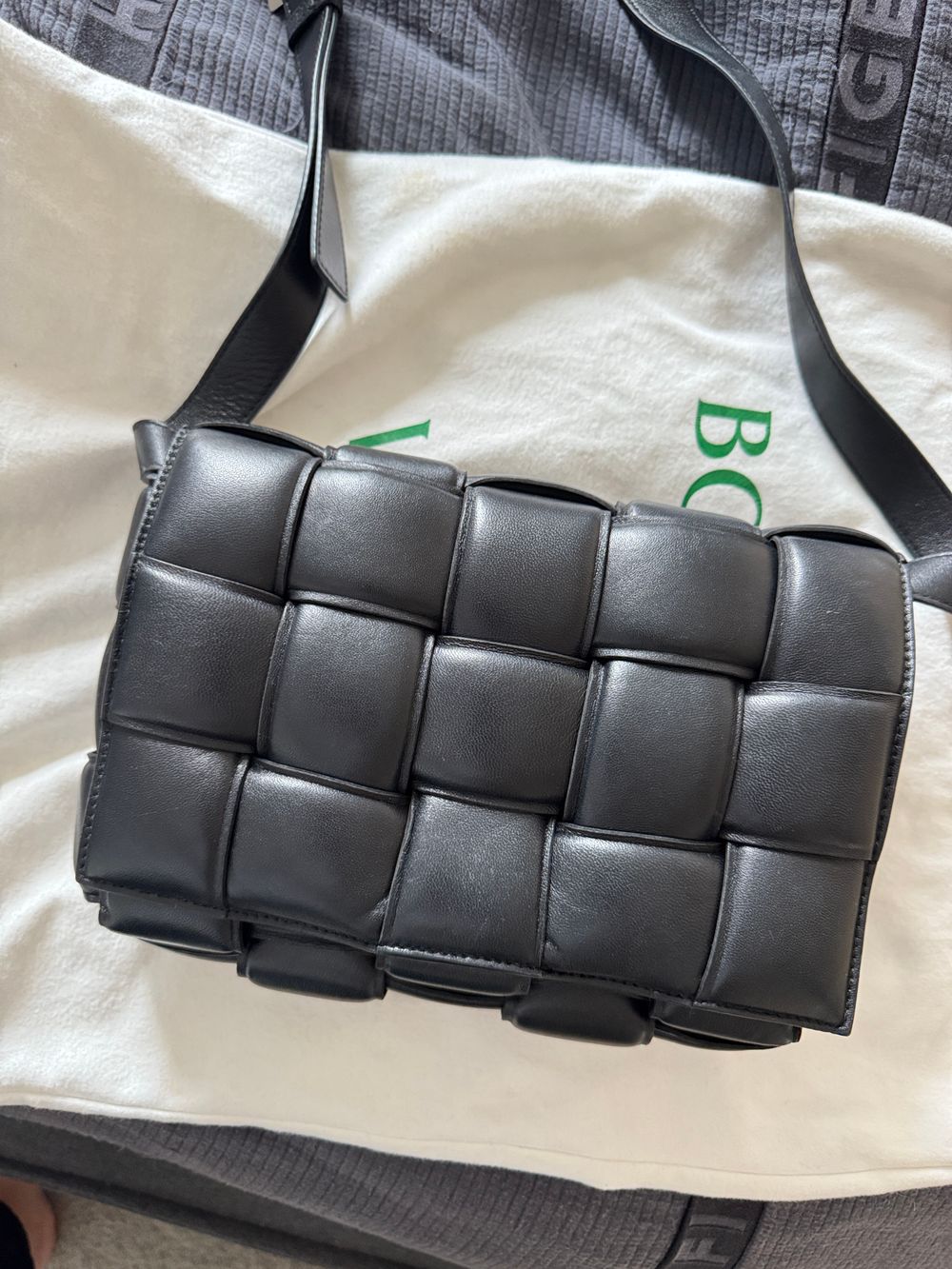 Padded cassette bottega veneta