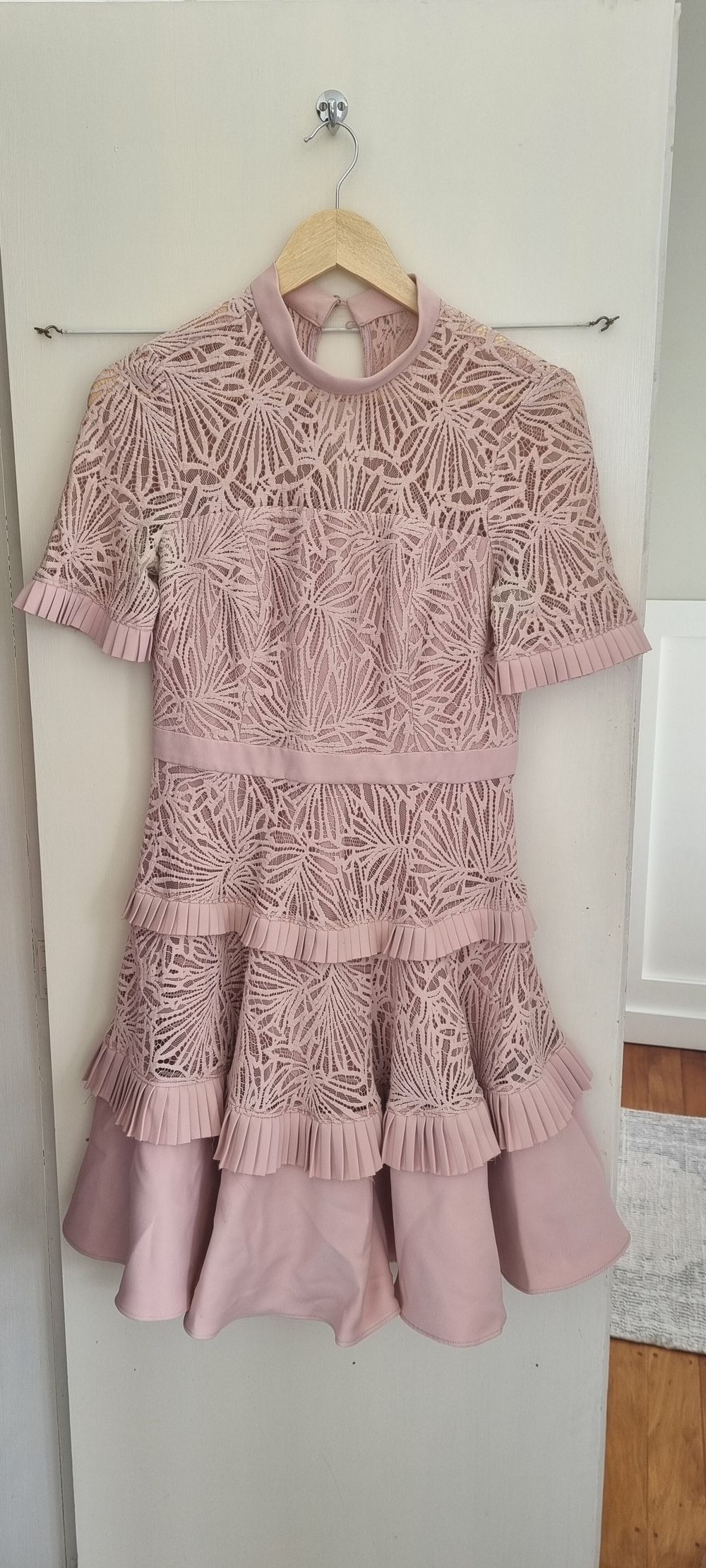 Forever New - Pink Lace Dress on Designer Wardrobe