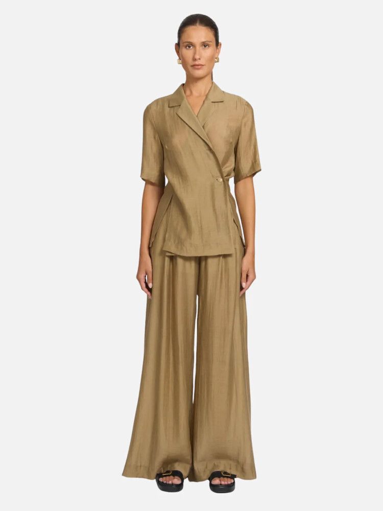 Viktoria and Woods Set