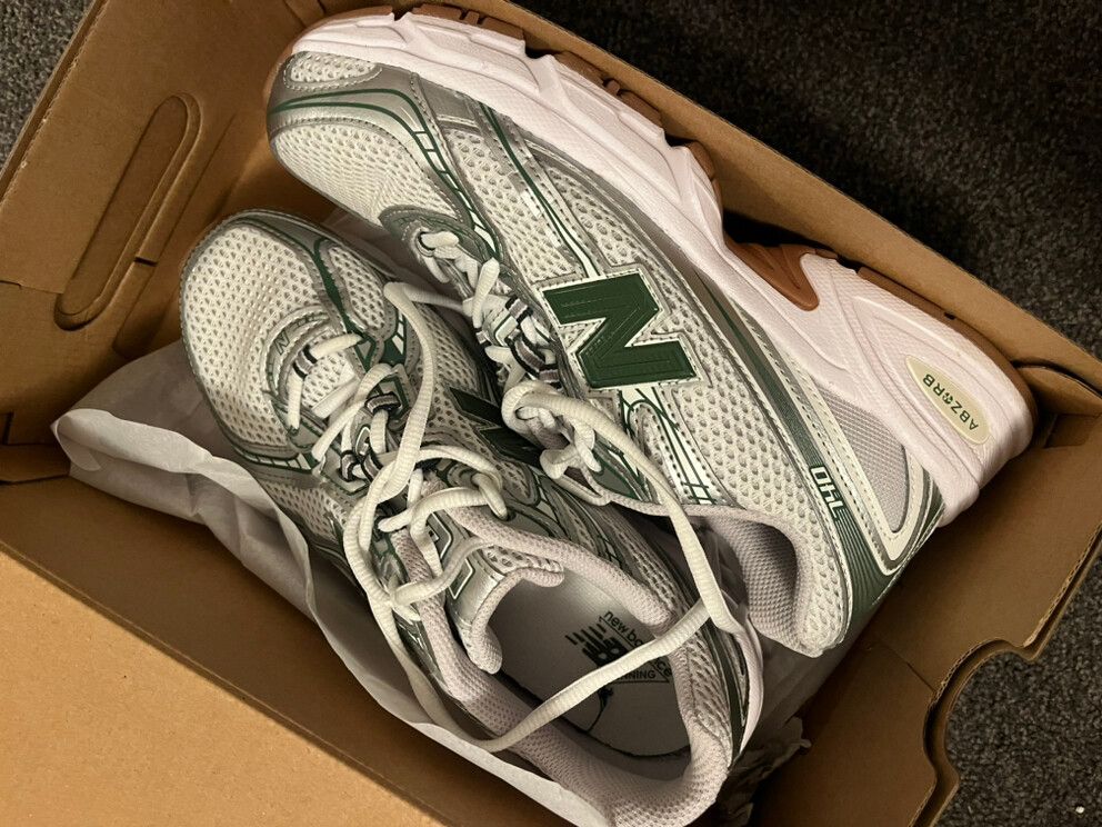 New Balance 740