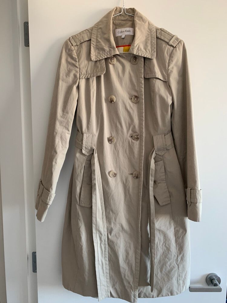 Classic Double-breasted Trench Coat with Belt