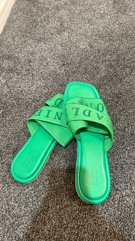 Deadly Ponies logo mania Green Slides