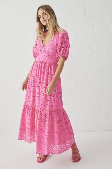 decjuba pink dress Just when you thought our Naomi Strappy Maxi Dress... meet our NEW Misty  Rose, exclusive to online!  AU // https://bit.ly/3knhRP0