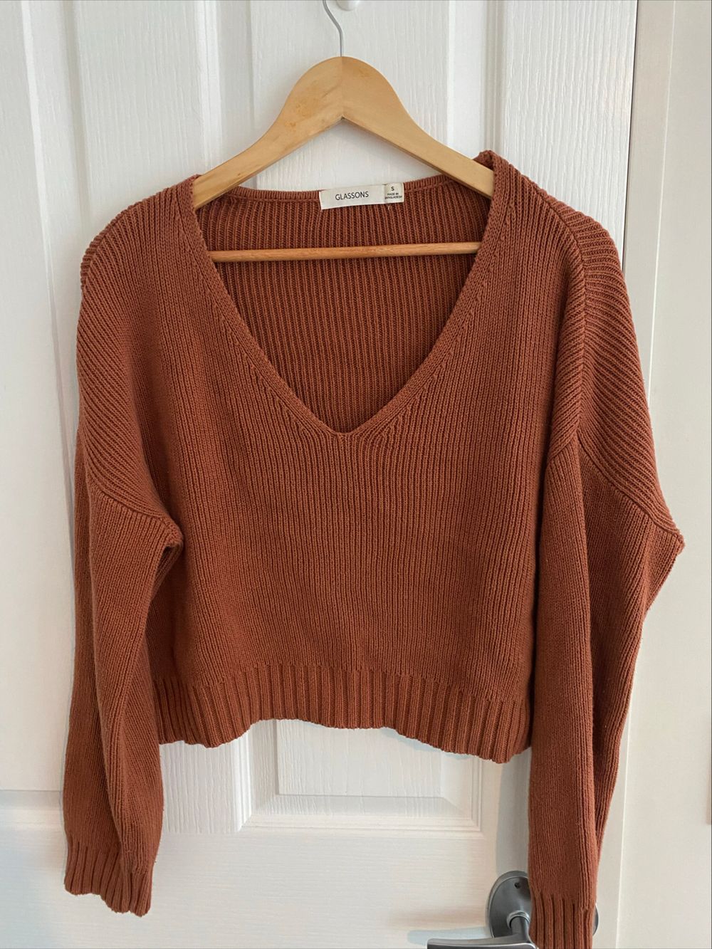 Glassons V-Neck Cropped Jumper