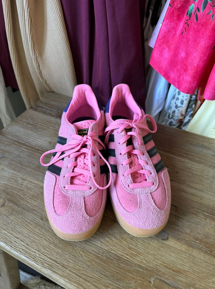 Adidas - Adidas Gazelle Bliss Pink / Core Black / Collegiate Purple on  Designer Wardrobe