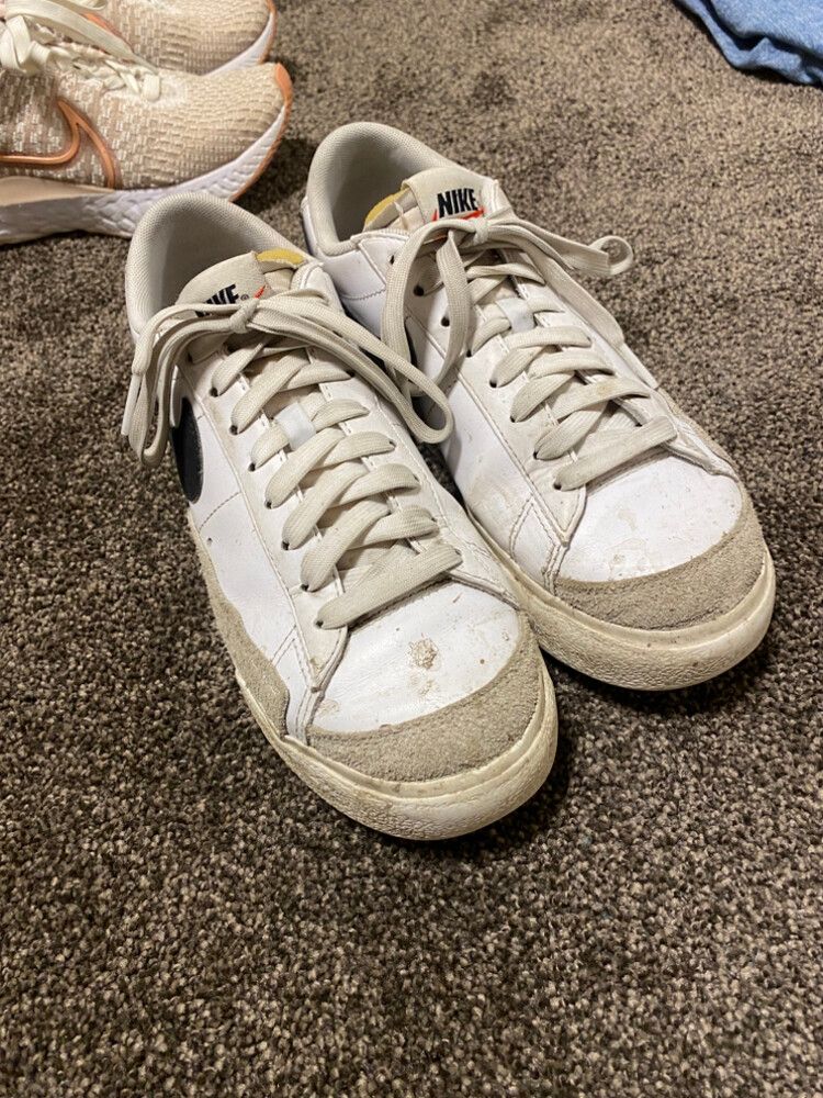 Nike White Black Sneakers