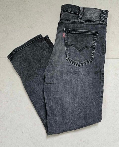 Black Levi Jeans