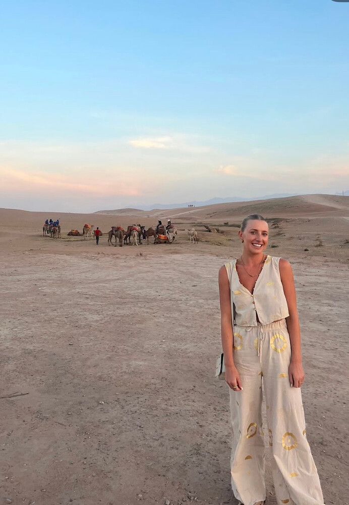 Coocu Greek resort set