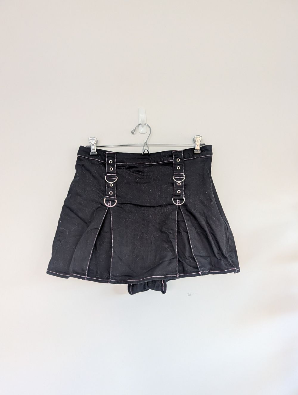 Y2K pleated mini skirt denim skort retro silver hardware goth gothic grunge witchy broomstick pirate vampire whimsigoth mean girls 2000s pink stitching