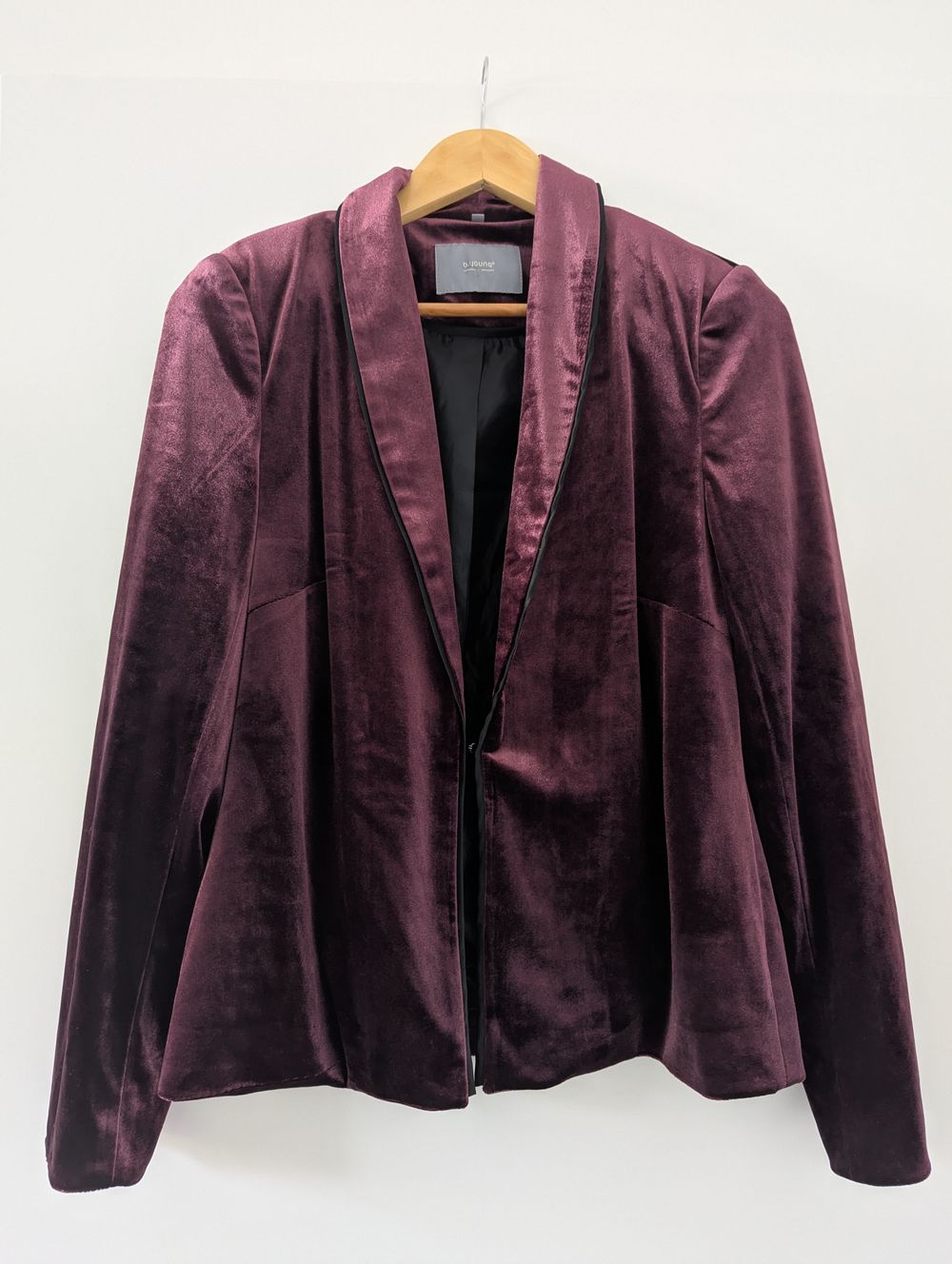 Velvet blazer jacket velour burgundy maroon dressy office work corporate going out size 38 versatile emo grunge dark academia capsule wardrobe staple