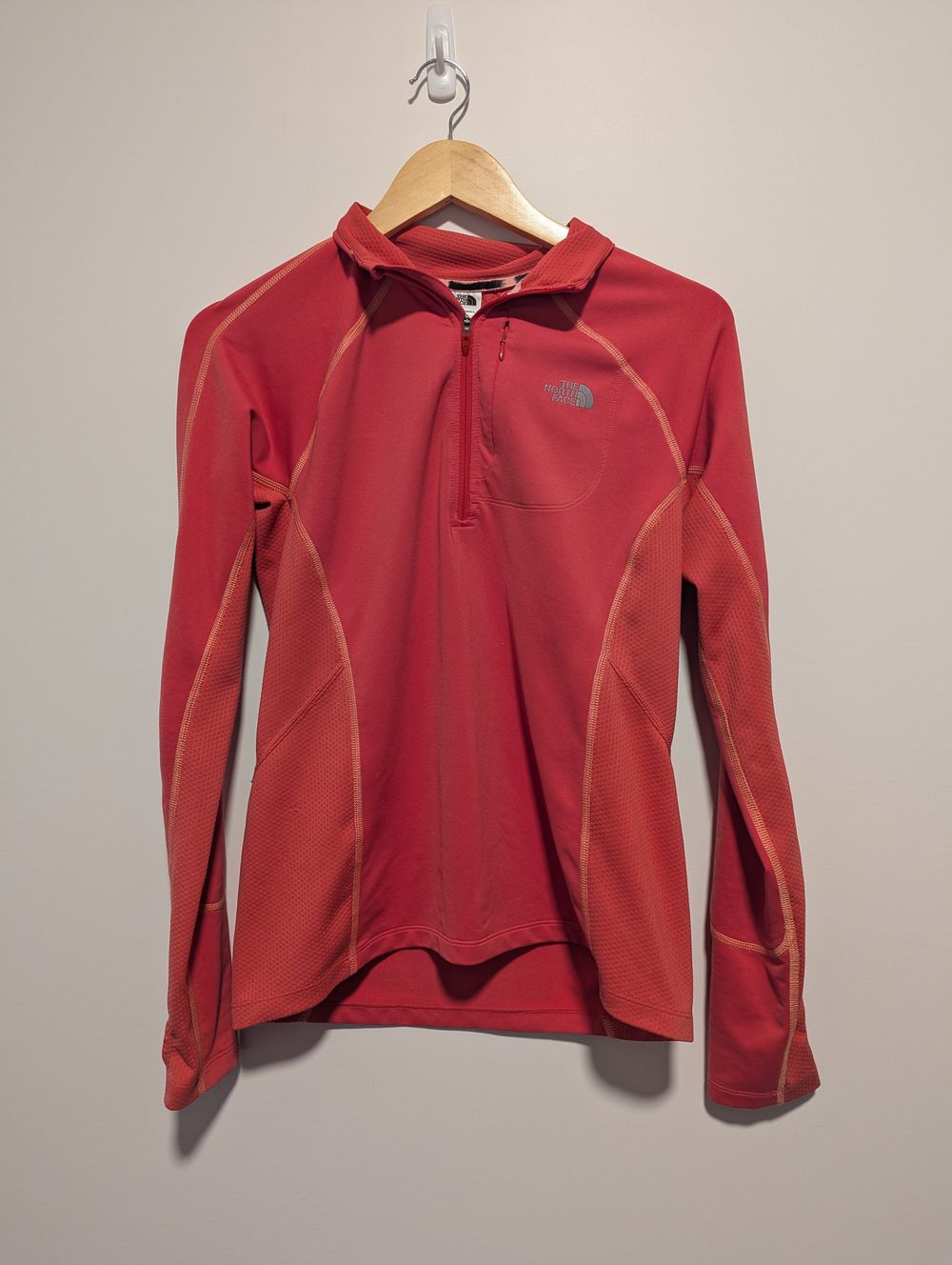 VaporWick pink pullover quarter zip base layer running tramping hiking camping fishing gorpcore outdoors walking trail yoga pilates jogging athletic athleisure gym size medium
