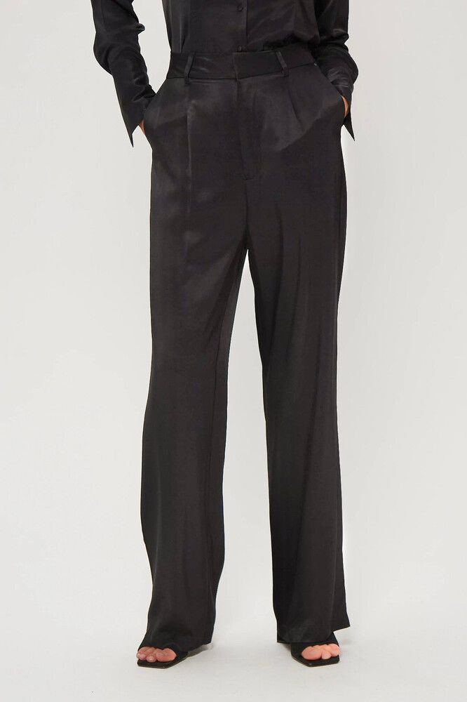 THIRD FORM TAILORED TROUSER