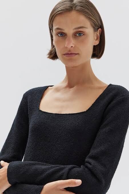Assembly Label Square Neck L/S Top