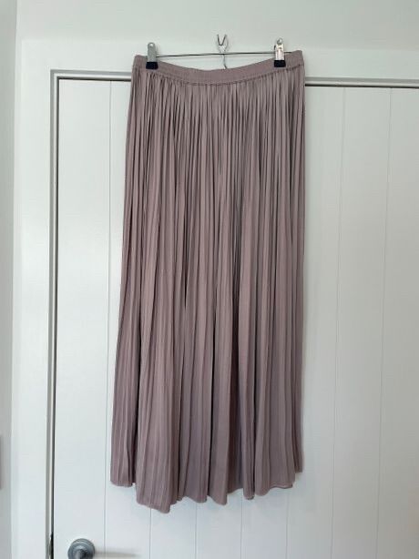 Max Skirt Size 10