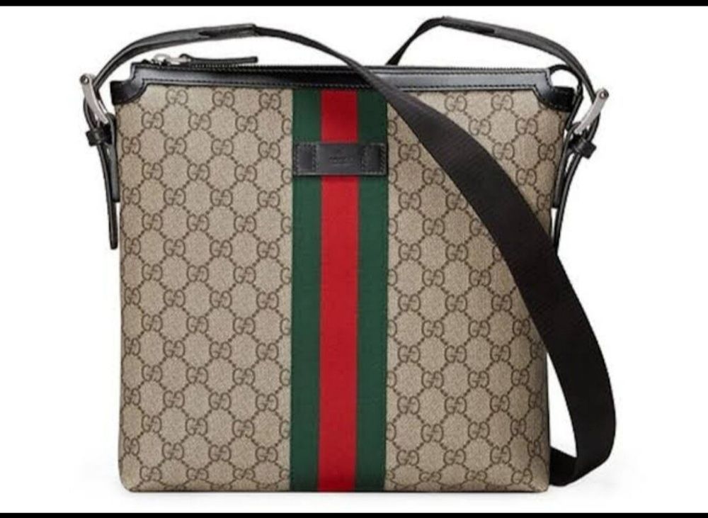 Gucci GG Supreme web messanger bag