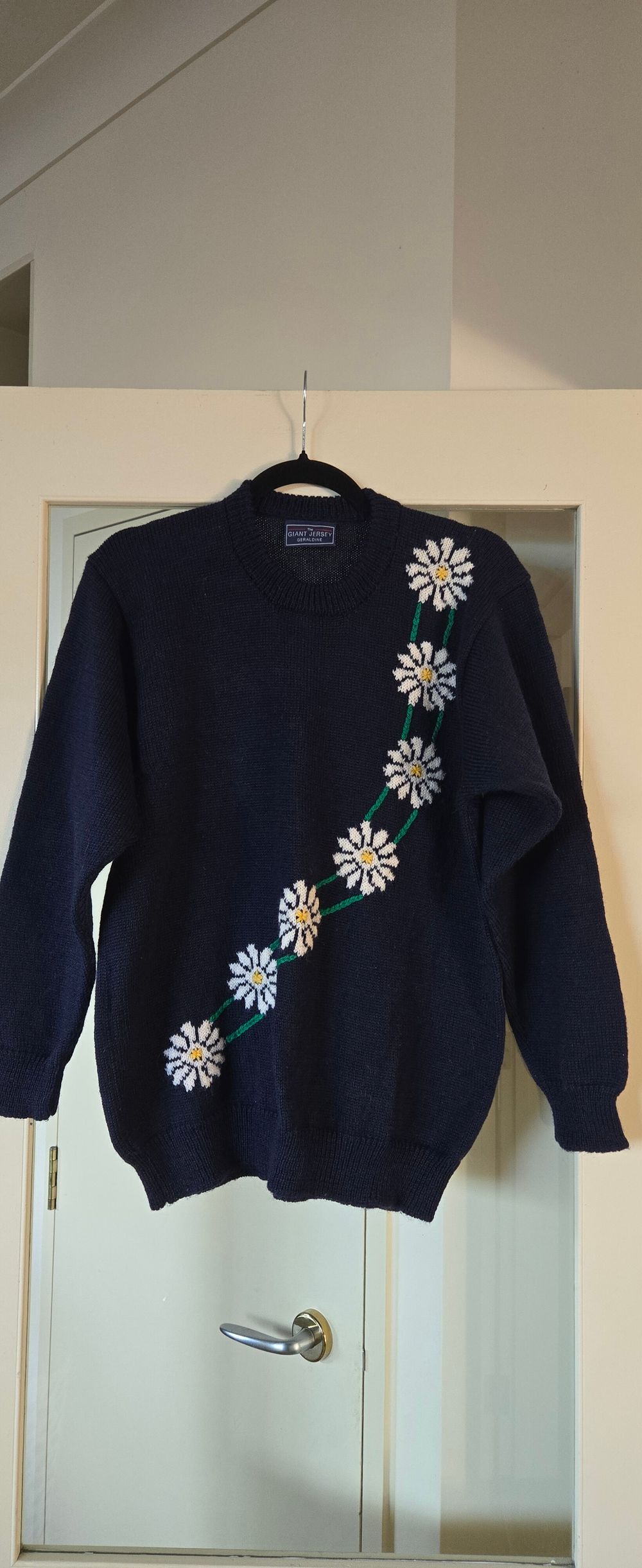 The GIANT JERSEY Navy Daisy Knit Jumper