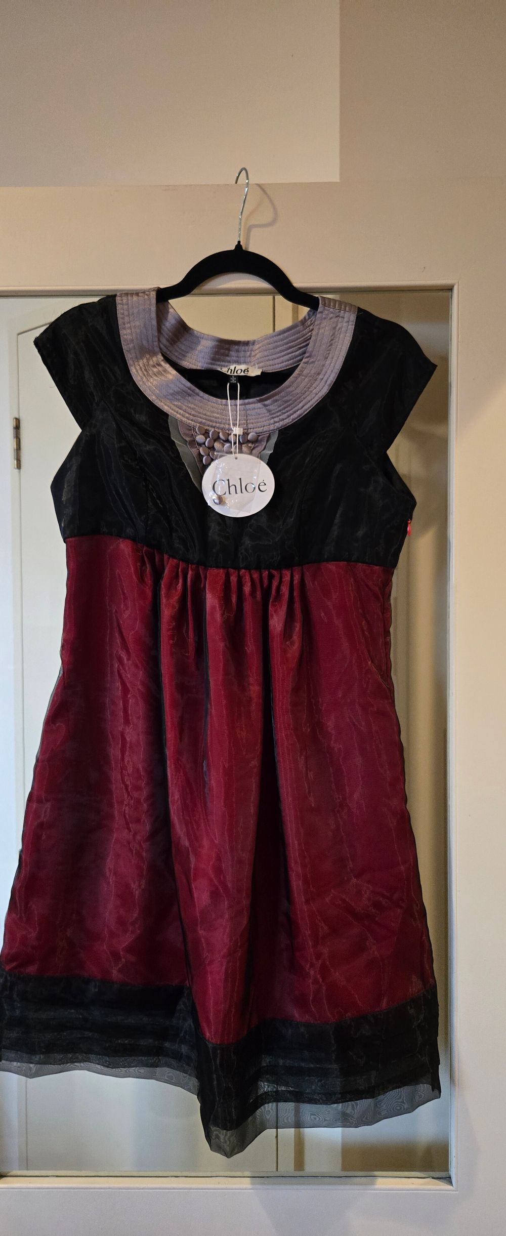Authentic Chloé 100% Silk Colorblock Beaded Cocktail Dress – NWT Size 6 (FR 38)