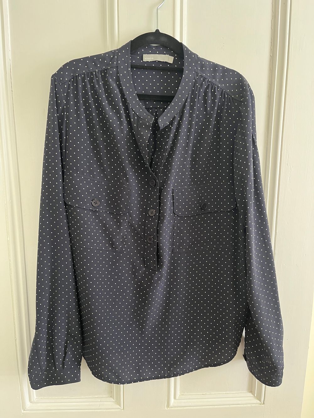 Vince 100 % Silk Navy Blouse Size L (AU/NZ Size 14)