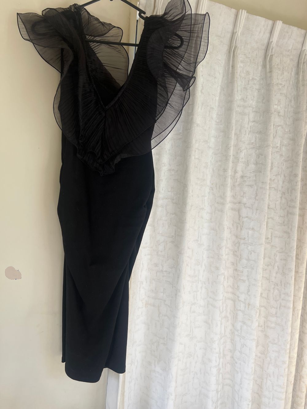 Black frill dress
