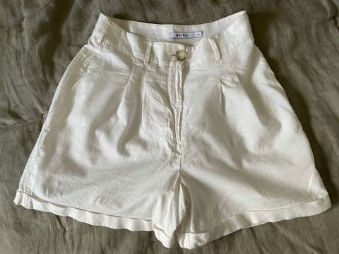 NA-KD Cream Shorts