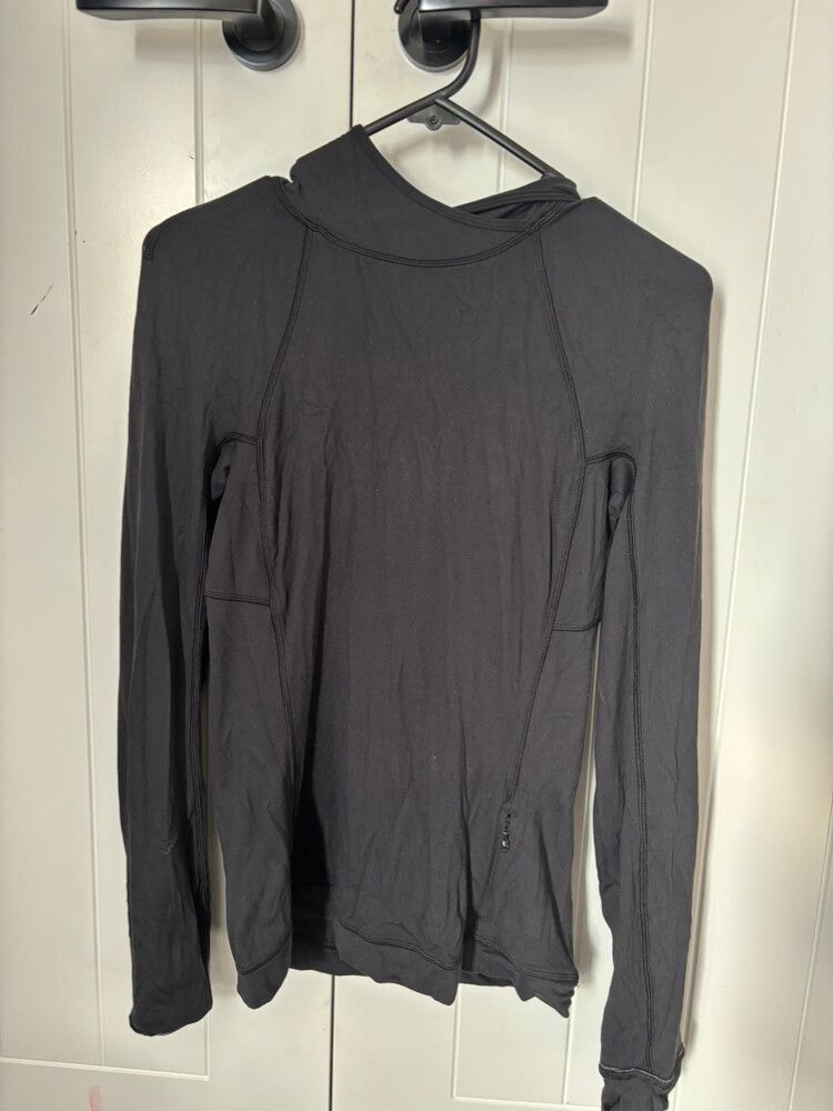 Lululemon top