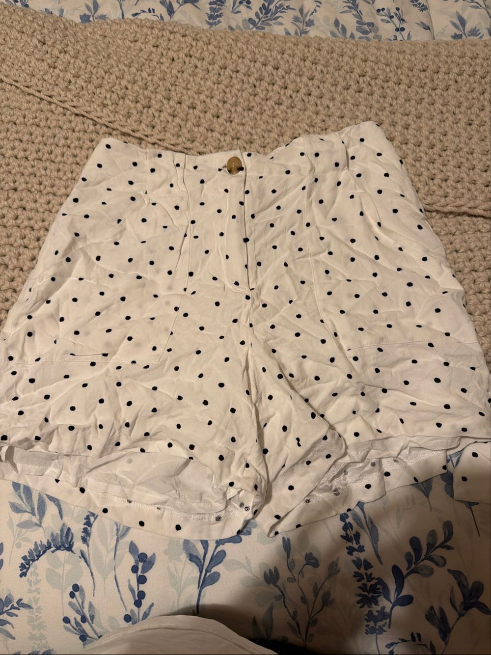 MAX White Polka Dot Shorts