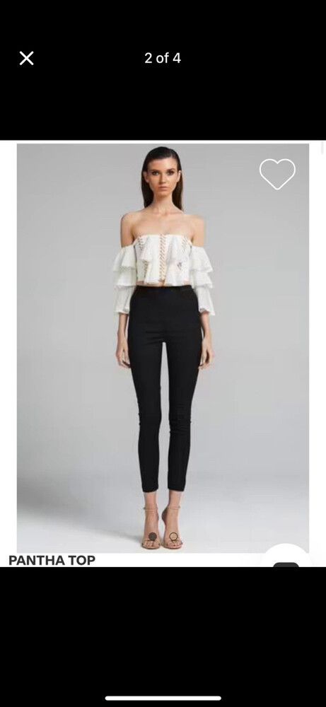 Eliya The Label Black cropped Detailed Top
