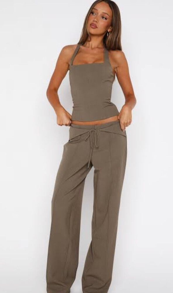 White Fox Khaki Pants Size XS
