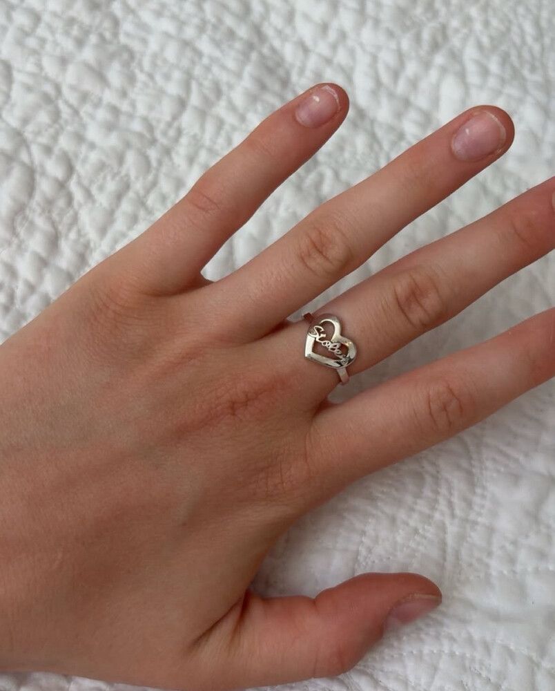 stolen gfs club heart script ring