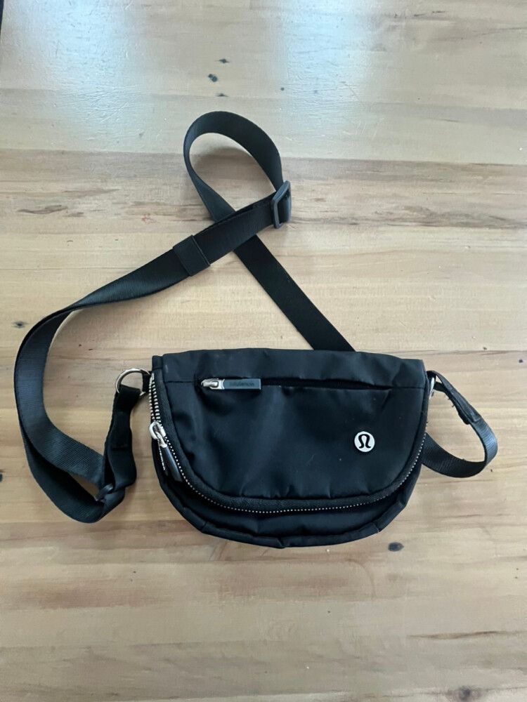 lululemon - Lululemon - All Night Festival Bag Micro 2L on Designer Wardrobe