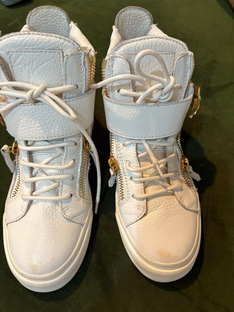 🔥 Giuseppe Zanotti White Eagle High-Tops – Size 36