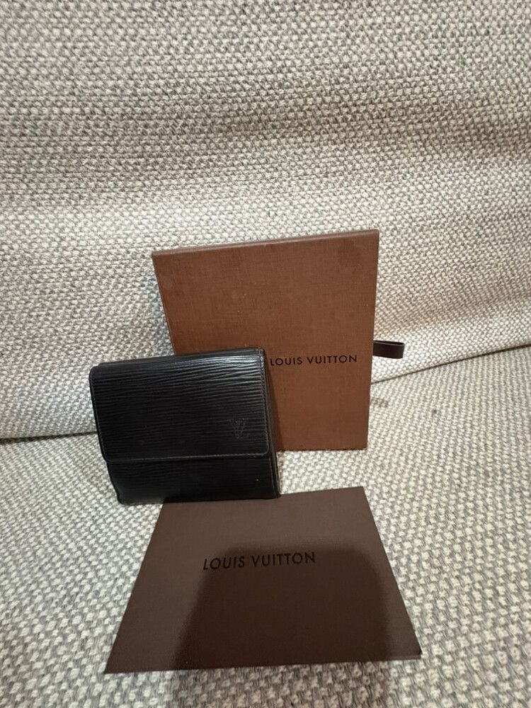 🖤 Louis Vuitton Compact Trifold Wallet – Black Epi Leather (with Box + Card)