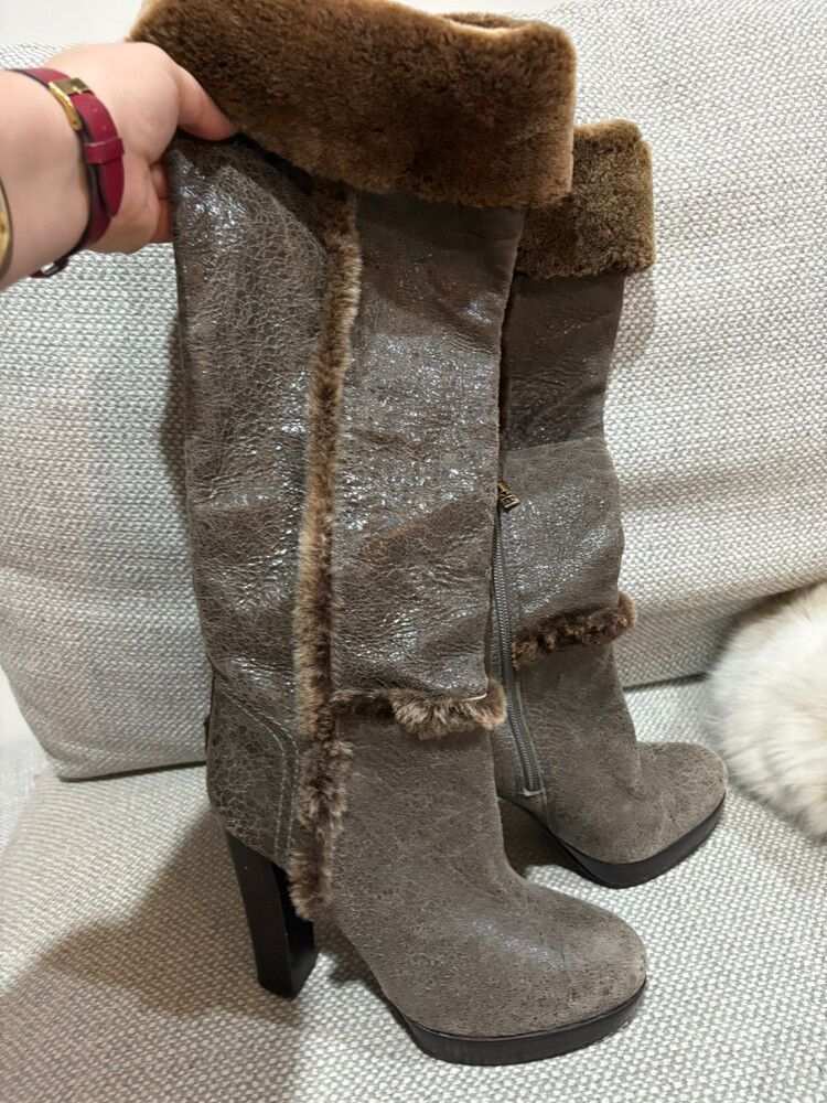 Tory Burch Shearling Fur-Lined Platform Boots – Size 7.5M